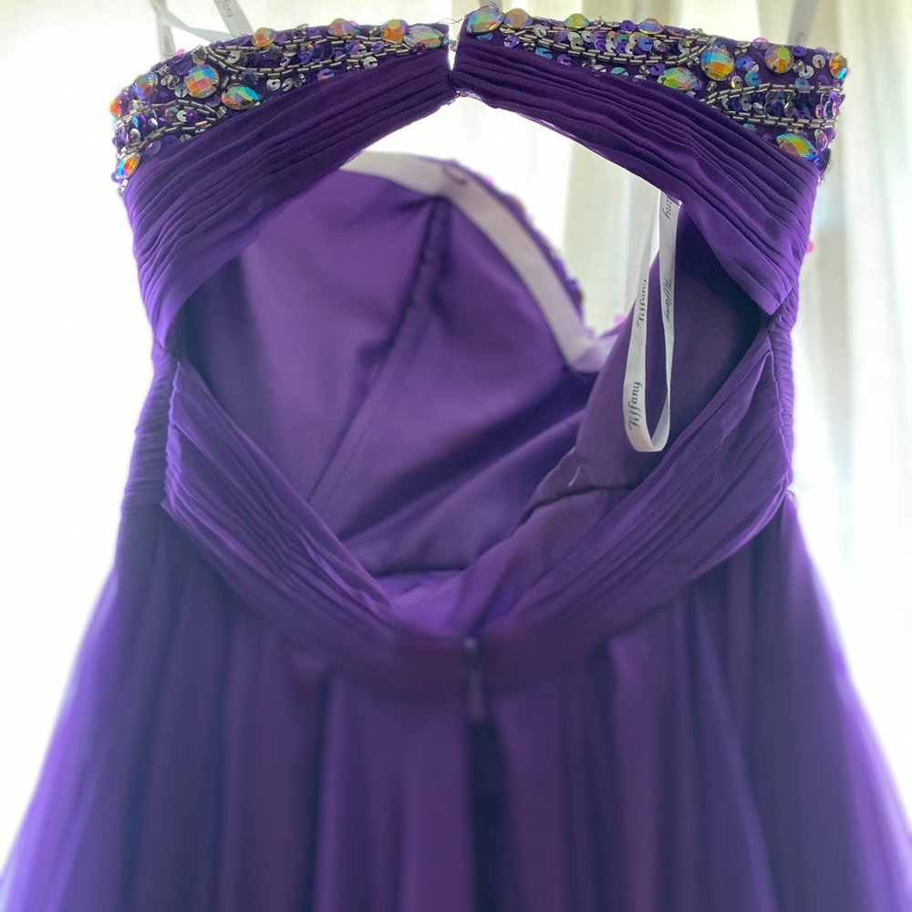 Purple high-low formal dress - Picture 3 of 8